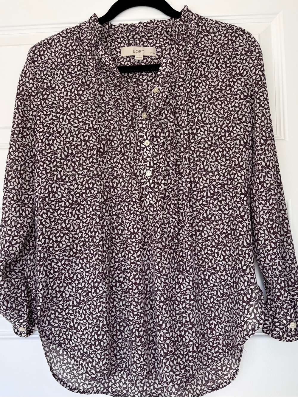 LOFT Women's Plum and White Floral Print Split-Neck Long Sleeves Top